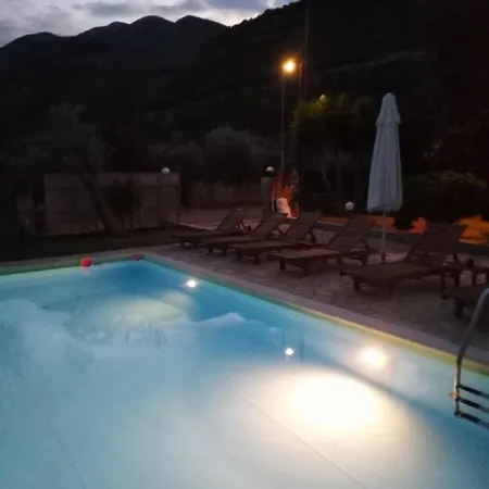Villa Red *